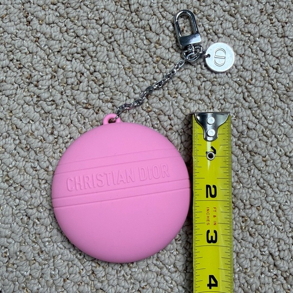 Christian Dior pink Balm holder + Keychain - Picture 4 of 5